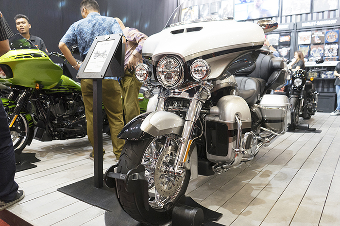 ハーレー「CVO LIMITED」