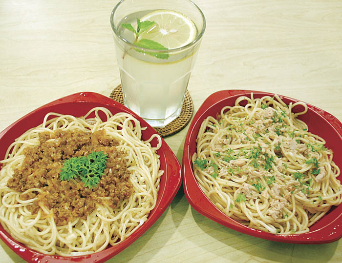 【生活市場】　パスタの販売開始　　輸入カップ麺を割引　コスモ