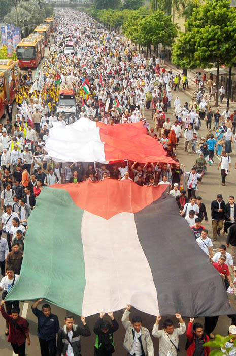 イスラエルに抗議デモ　１０００人、米大使館でも 