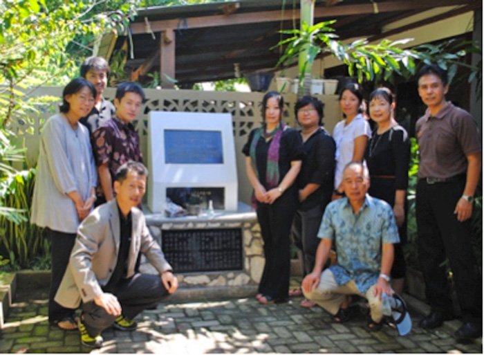 戦没者３４人の冥福祈る　日本人慰霊碑で春の墓参　南スラウェシ日本人会