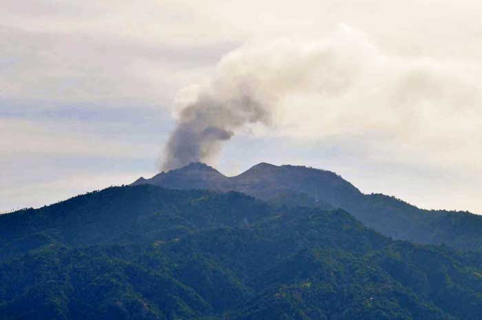 一部住民が避難拒む　ロカテンダ山噴火で