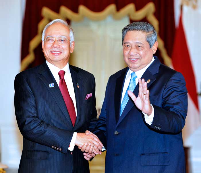 経済協力を促進　マレーシアと首脳会談