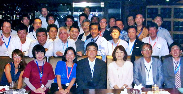熱気と笑いに包まれる　神奈川県人会３０回記念懇親会
