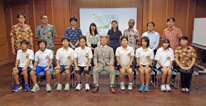 総領事館の仕事学ぶ　キャリア学習　スラバヤ日本人学校