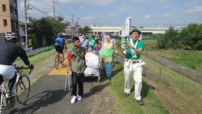 東京にびっくりの１週間　ジャカルタお掃除クラブ日本に行く