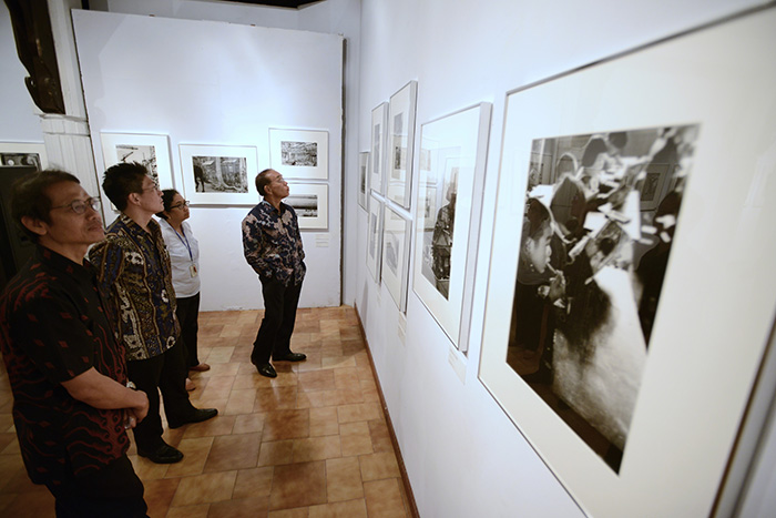 戦後日本を写真で　国際交流基金が巡回展　３０日まで