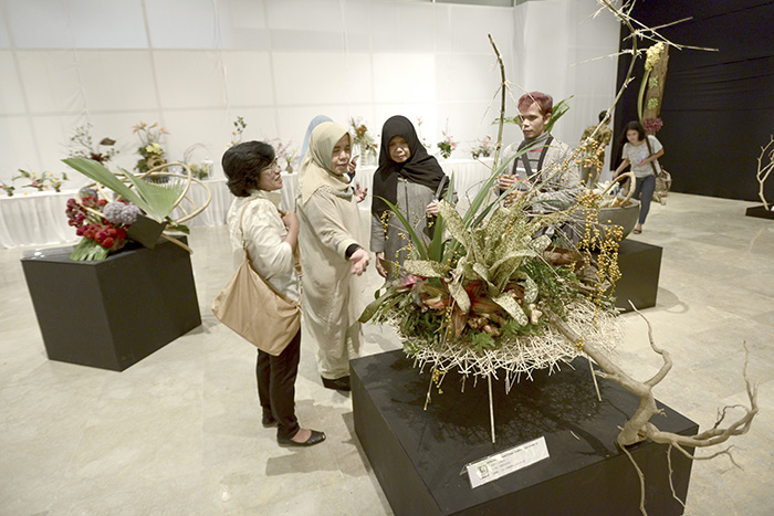 生け花展も開幕　国立博物館で２１日まで