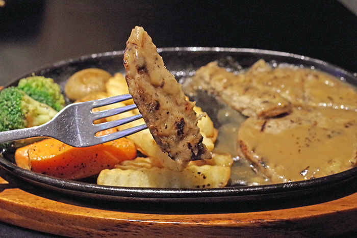 【スナンスナン】肉なしボリュームあり　ダルマ・キッチン　人気のベジタリアン料理