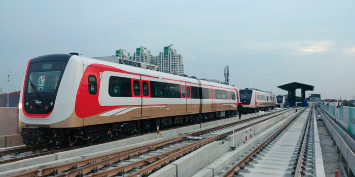 韓国製６車両　試験着々　ＬＲＴクラパガディン駅