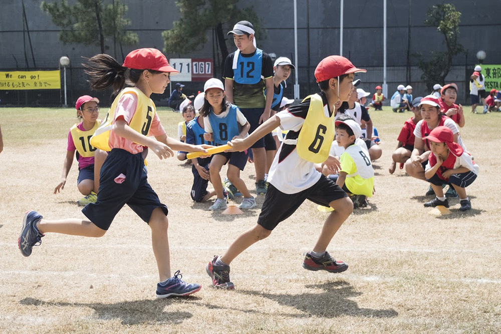 世代を超えて全力で　第４１回運動会を開催　ＥＪＪＣ　　