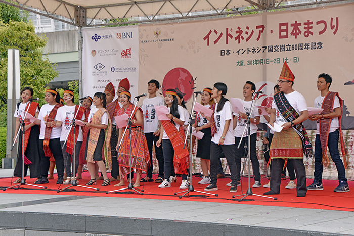 インドネシアまつりに5000人　大阪で初開催　歌や踊りで盛況