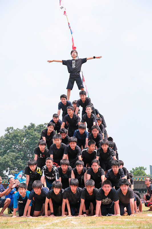 競い合い、支え合い　ＪＪＳ体育祭　生徒1000人超、保護者も