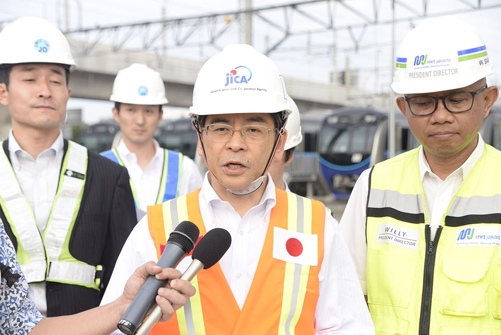 ＭＲＴに試乗 　「振動少なく快適」　石井国交相