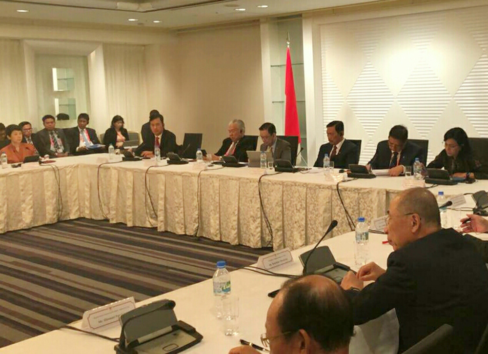 ジェトロ理事長や　豊田社長と協議　ルフット調整相