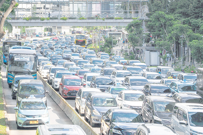 相次ぐ日系工場停止　東南アジア最大市場に危機　自動車