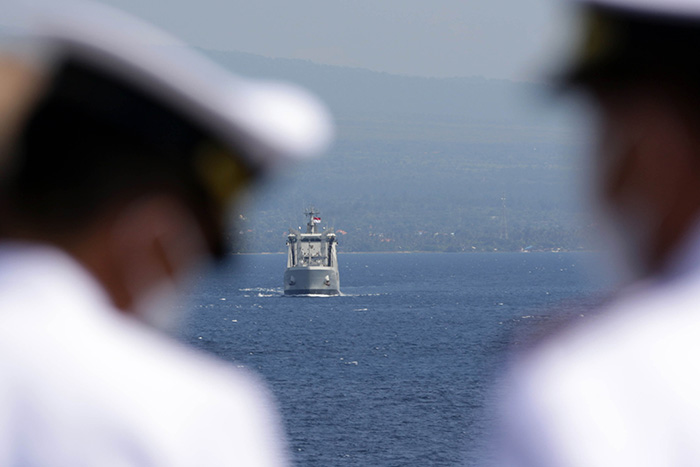 潜水艦引き揚げで中国協力　バリ沖に救難艦派遣