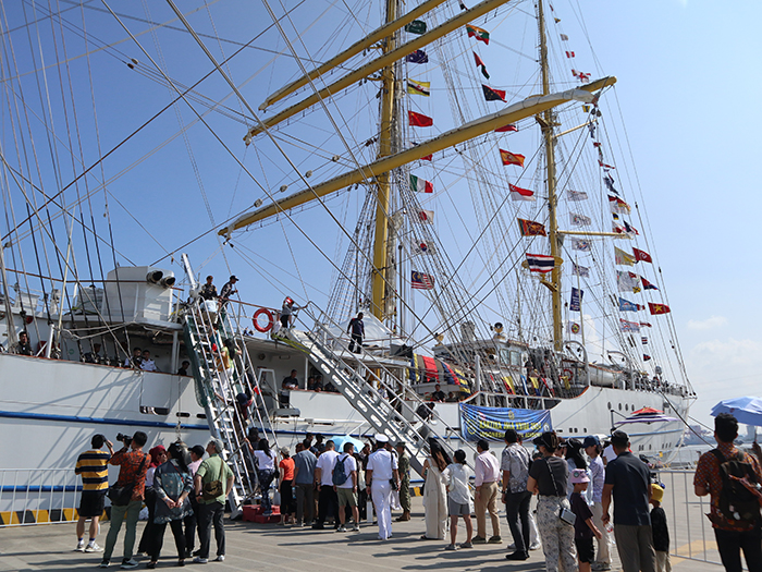 ▼帆船で長旅