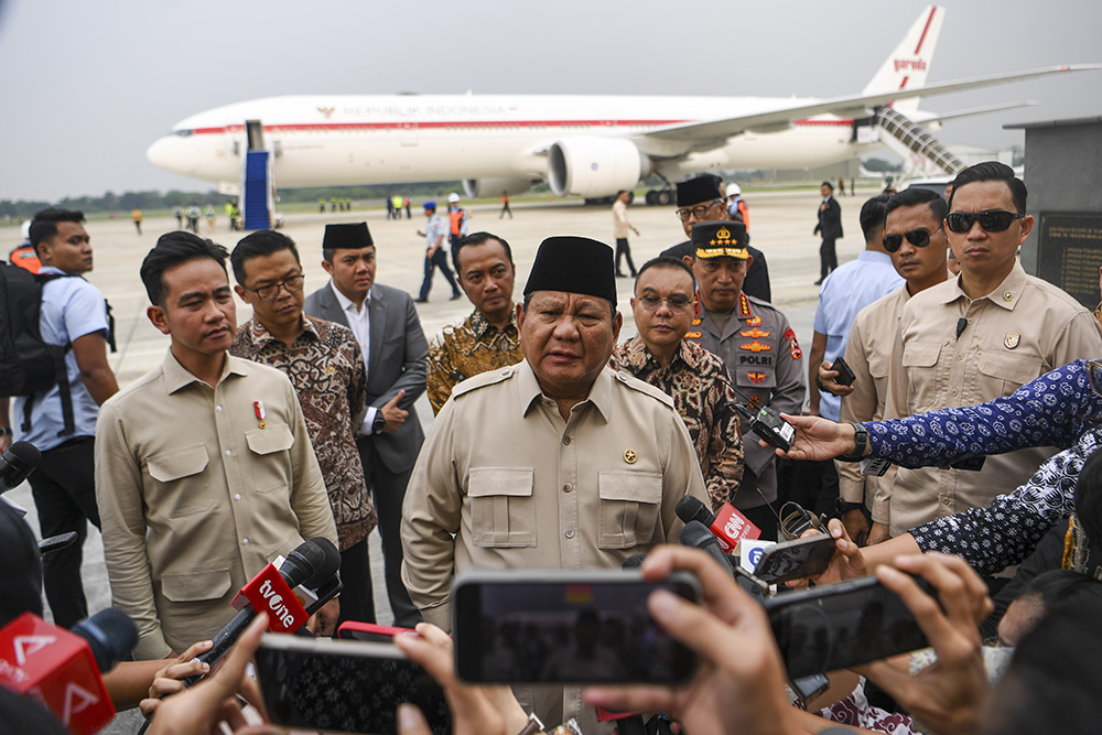 ▼大統領、６カ国訪問から帰国