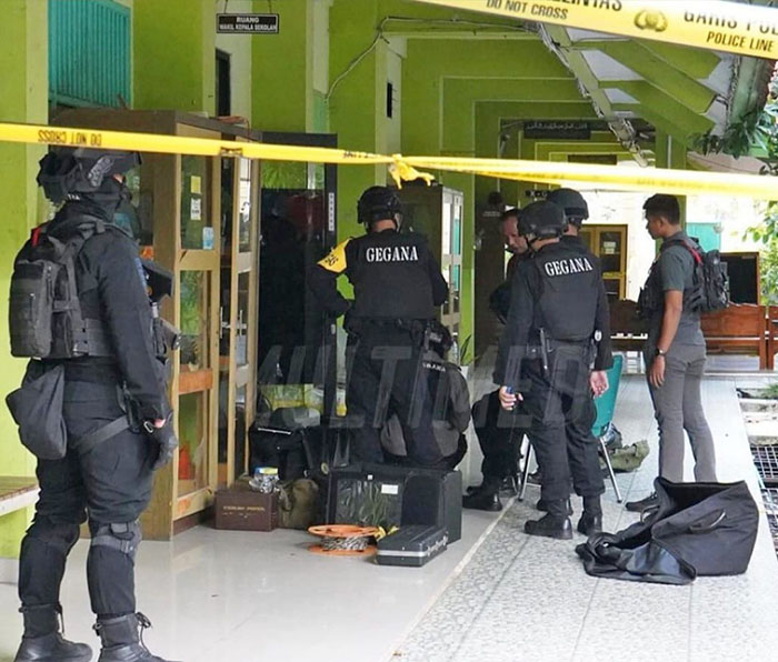 北ジャカルタで爆発　生徒１名を容疑者として特定