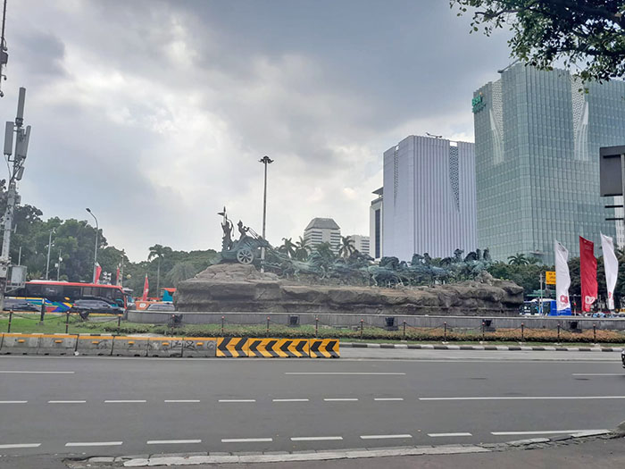 ▼正義の象徴「アルジュナ像」