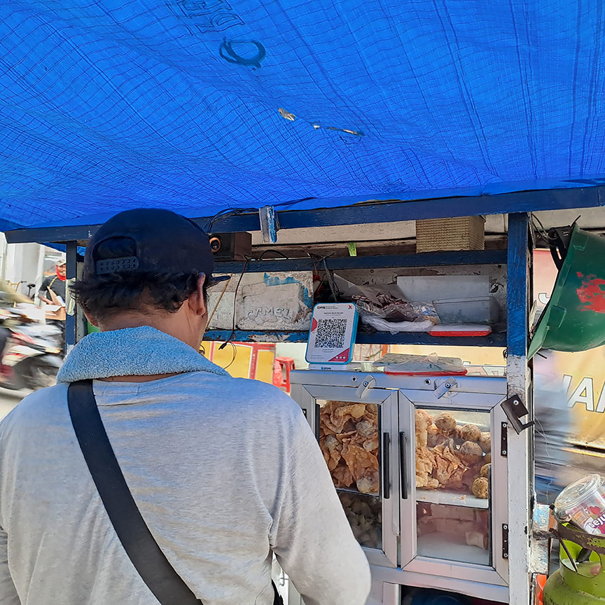 ▼屋台にも広がるＱＲＩＳ