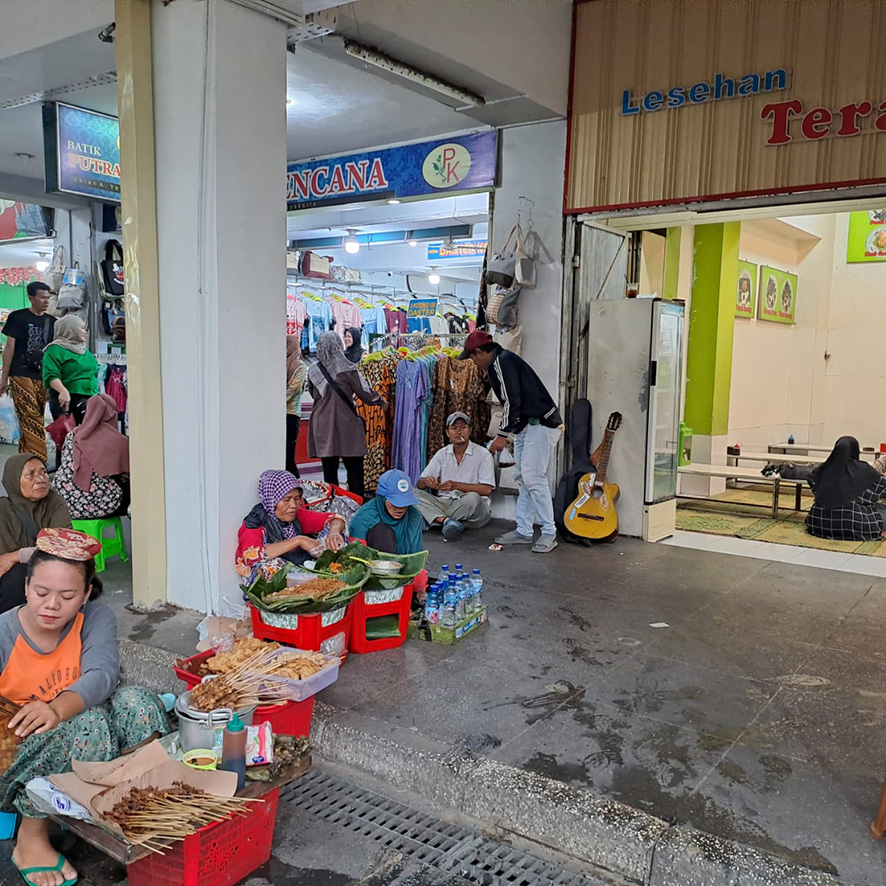 ▼マリオボロの露店商