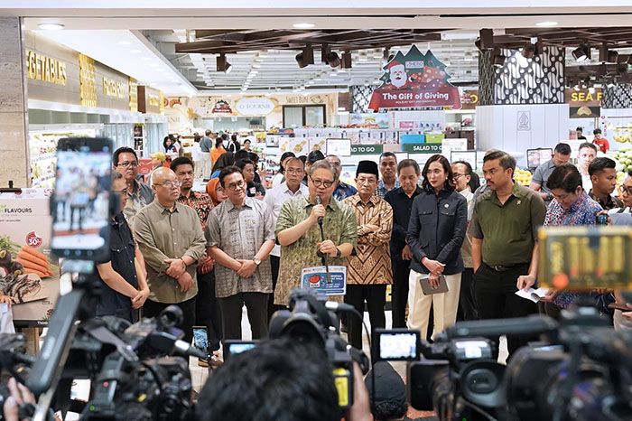 商業施設でＷＦＡ準備　アイルランガ経済調整相らが視察