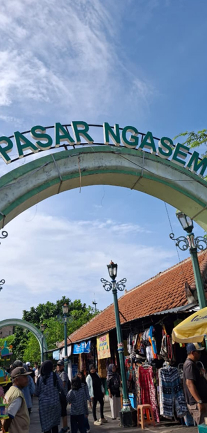 ▼ジョグジャカルタのンガセム市場 