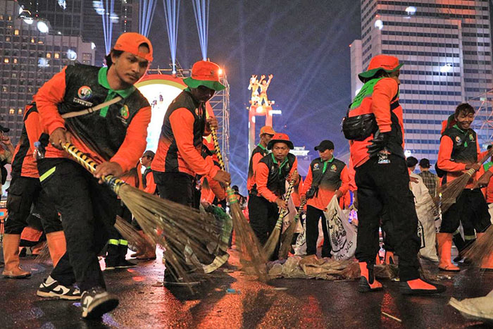 花火なしの年越し　ジャカルタのごみ大幅に減少