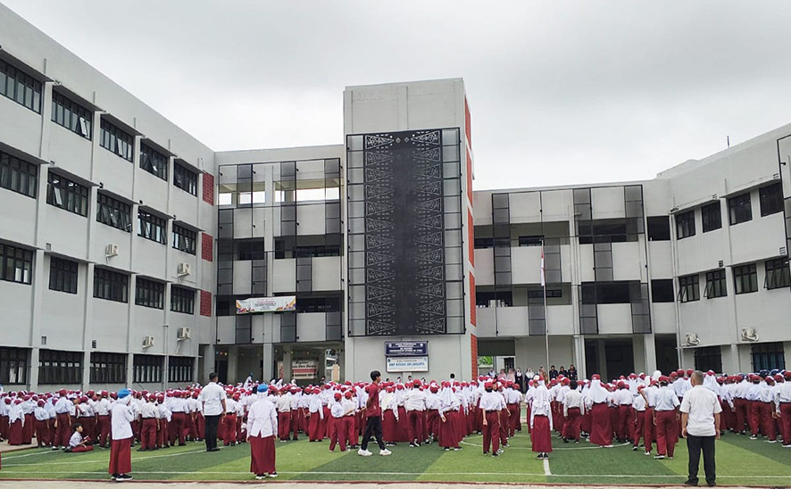 新学期の登校再開