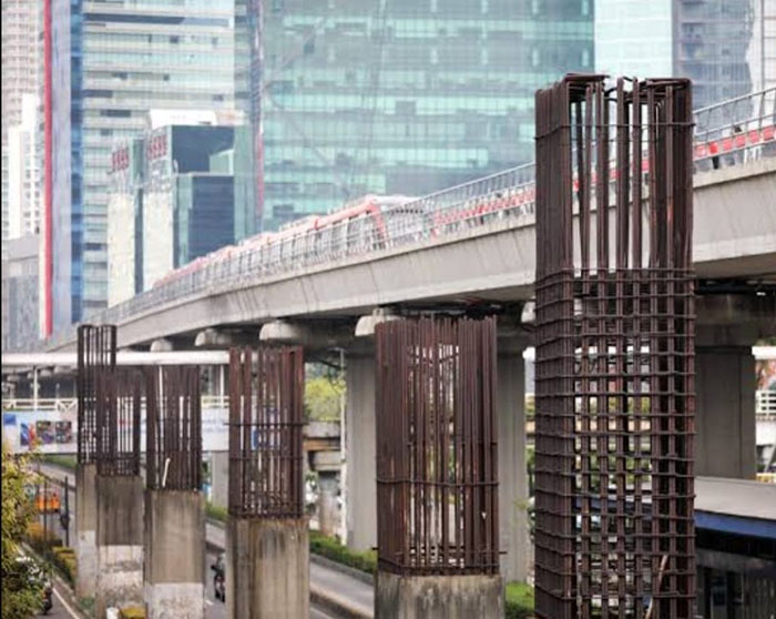 モノレール柱撤去決定　ジャカルタ州政府、クニンガンで122本を解体へ