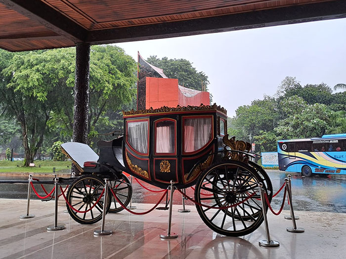 ▼王宮馬車（ケレタ・クンチャナ）