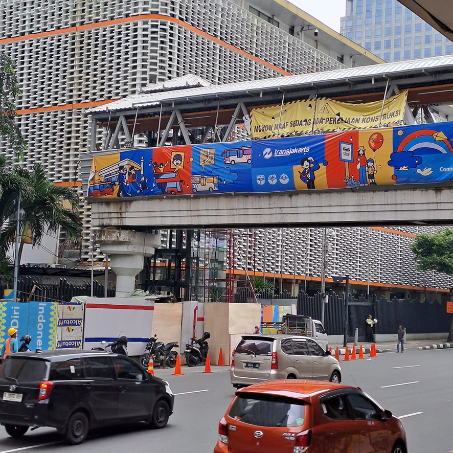 ▼サリナ歩道橋（ＪＰＯ） 